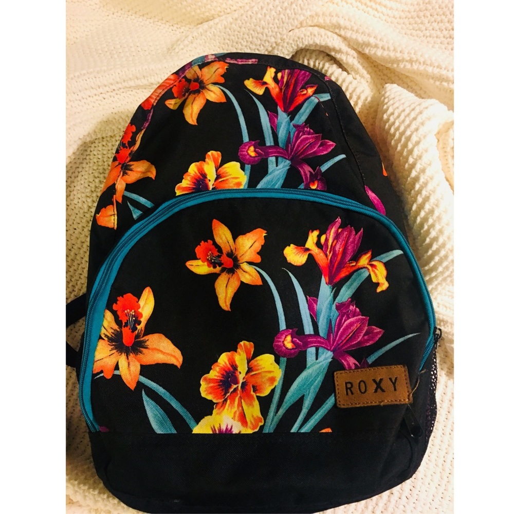 Roxy Hawaiian flower backpack